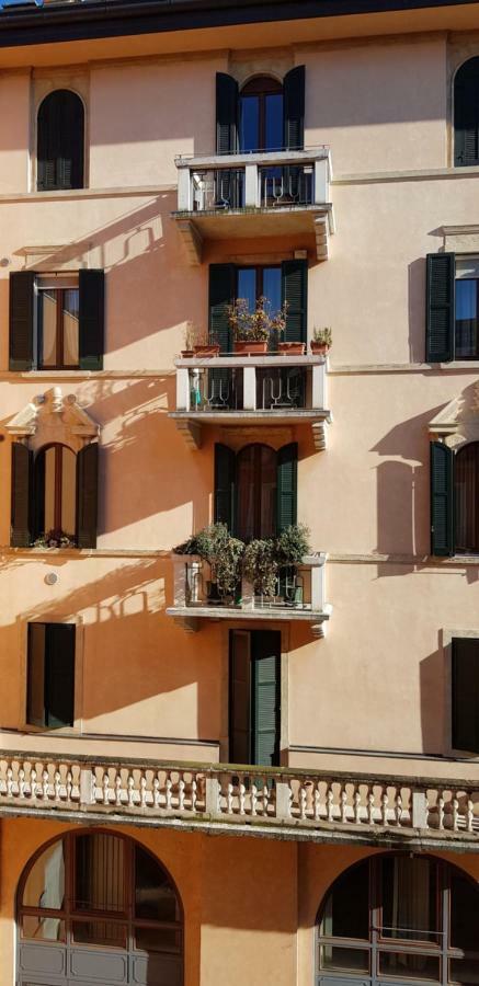 Pied A Terre - Atelier Apartment Verona Ngoại thất bức ảnh
